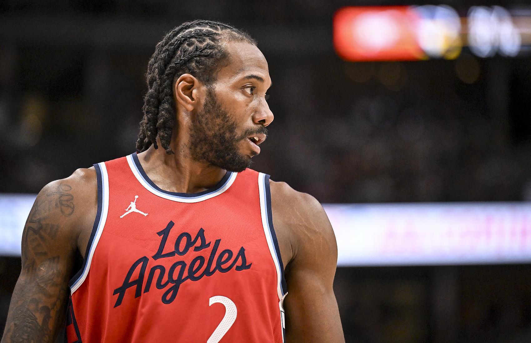 鲸鱼直播-烤肉姐:小卡广州行首日希望他享受私人时间 行程很私密&未被打扰