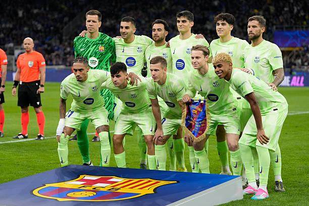 1746570658822087165.jpg 2213200351-612x612.jpg